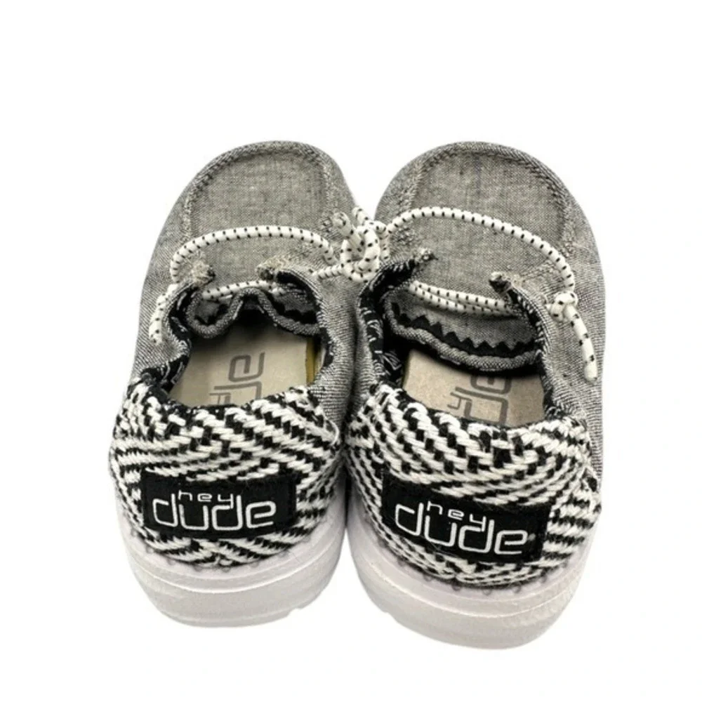 Kids Hey Dude Shoes Gray‎ Canvas Slip On Loafers Toddler Kids Size 6 Lightweight